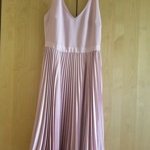 Banana Republic Pleated Fit and Flare Dress - Size 6